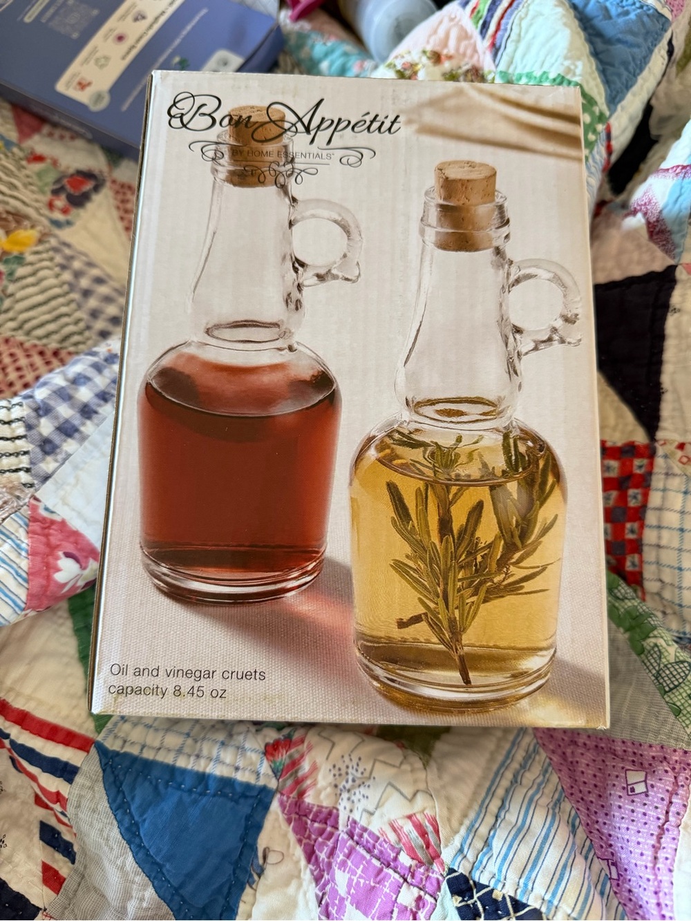 NIB Bon Appétit Glass Oil & Vinegar Cruets Set (8.45 oz)